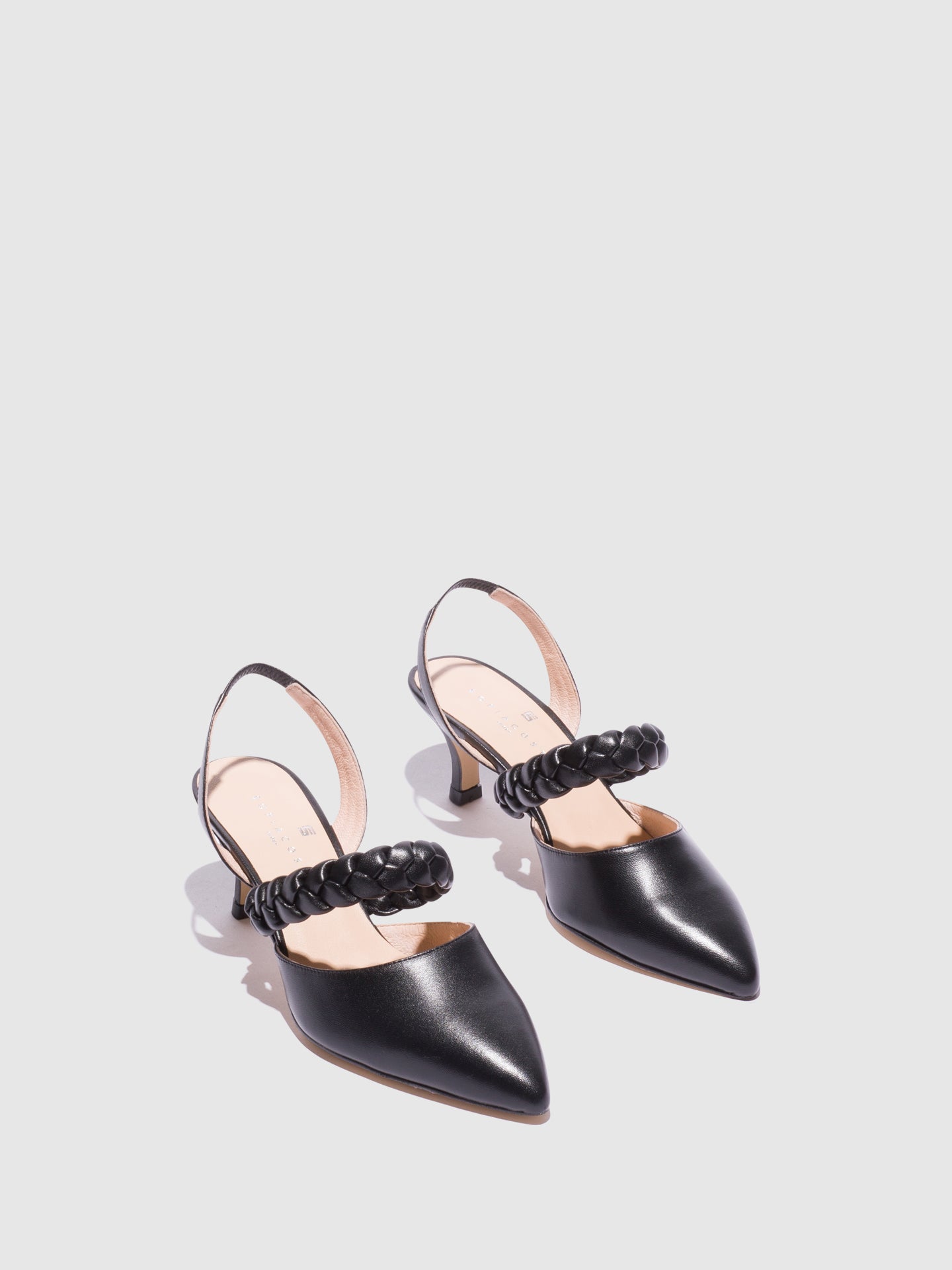 Sofia Costa Sandálias com Tira no Tornozelo em Preto